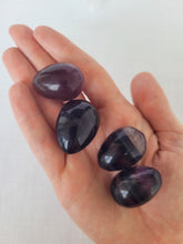 Load image into Gallery viewer, Fluorite Egg