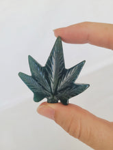 Load image into Gallery viewer, Moss Agate Leaf