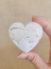 Load image into Gallery viewer, Druzy White Agate Hearts