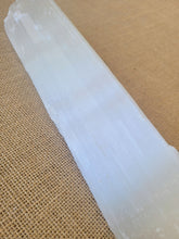 Load image into Gallery viewer, Selenite Log