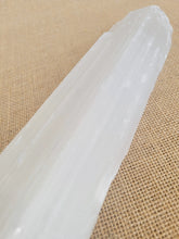 Load image into Gallery viewer, Selenite Log