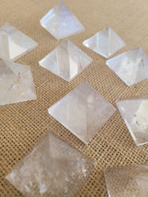 Load image into Gallery viewer, Clear Quartz Pyramid