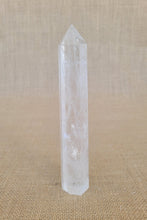 Load image into Gallery viewer, Clear Quartz Point