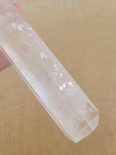 Load image into Gallery viewer, Clear Quartz Point