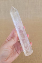 Load image into Gallery viewer, Clear Quartz Point