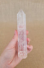 Load image into Gallery viewer, Clear Quartz Point