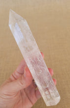 Load image into Gallery viewer, Clear Quartz Point