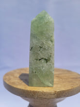 Load image into Gallery viewer, Prehnite Point
