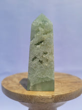 Load image into Gallery viewer, Prehnite Point
