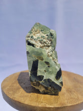 Load image into Gallery viewer, Prehnite Point
