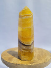 Load image into Gallery viewer, Yellow Fluorite Point
