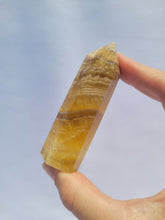 Load image into Gallery viewer, Yellow Fluorite Point
