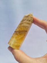 Load image into Gallery viewer, Yellow Fluorite Point
