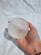 Load image into Gallery viewer, Selenite Bowl - Small
