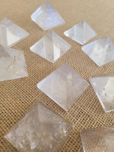 Load image into Gallery viewer, Clear Quartz Pyramid
